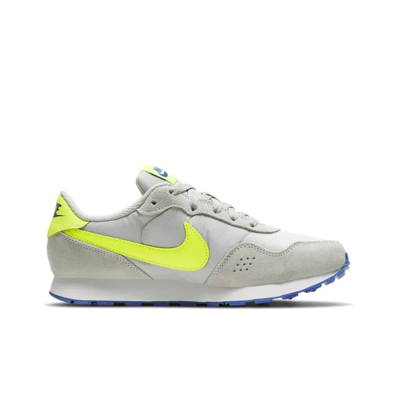 Nike MD Valiant GS 'White Barely Volt'-1