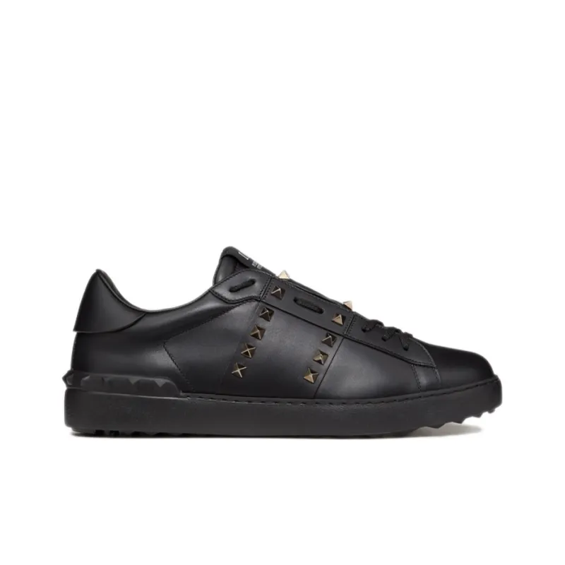 Valentino ROCKSTUD UNTITLED Low Top Stylish Skateboarding Shoes Men's Black-1
