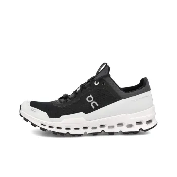 On Running Cloudultra Black White
