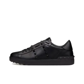 Valentino ROCKSTUD UNTITLED GARAVANI Low Top Stylish Skateboarding Shoes Men's Black
