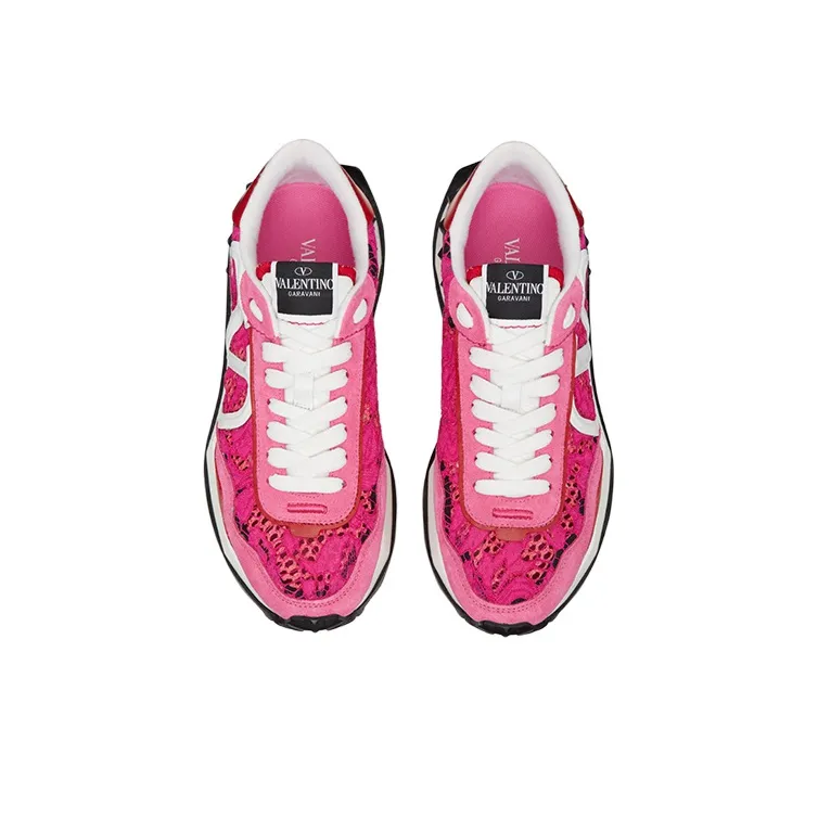 Valentino Garavani Lacerunner Lace Panelled Sneakers-3