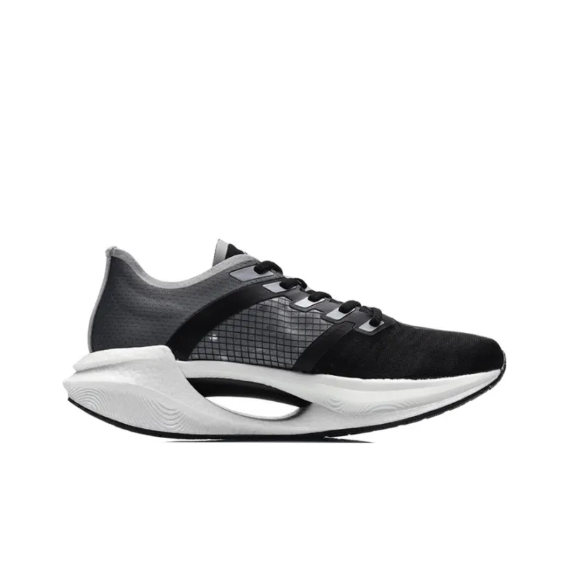 LiNing Jueying Essential Cushioning Anti Slip And Wear Resistant Low Top Running Shoes Black-1