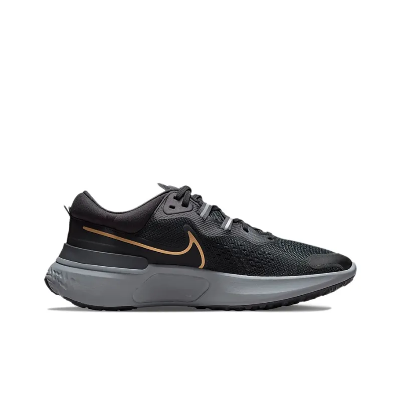 Nike React Miler 2 'Black Metallic Gold'-1