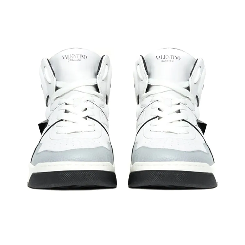 Valentino Garavani One Stud Mid Top Sneakers-3