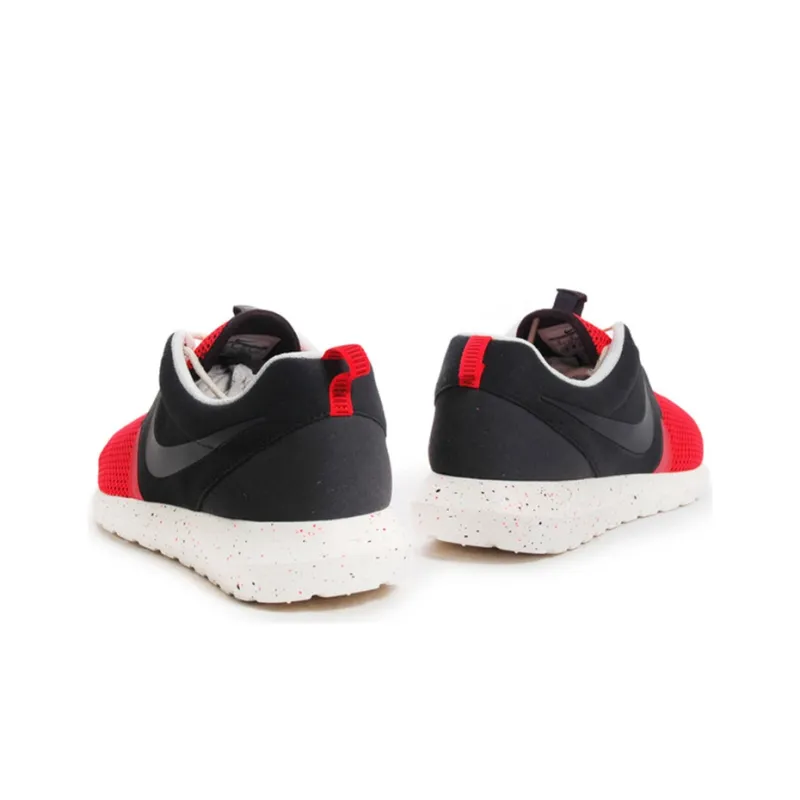 Nike Roshe Run Cushioned Anti-Slip And Wear-Resistant Lightweight Low-Top Running Shoes Men's Black Red-2
