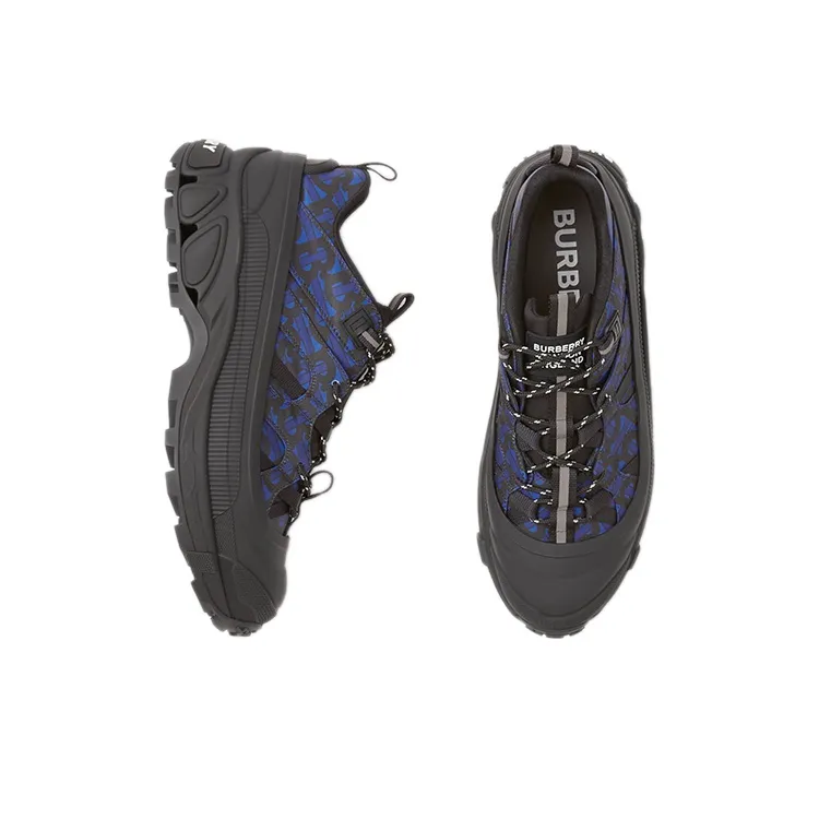 Burberry Monogram Print Technical Arthur-3