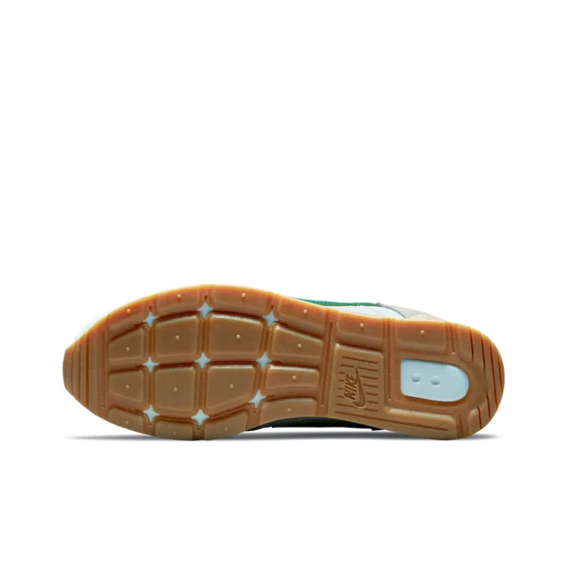 Nike Venture Runner First Use 'White Green'-5