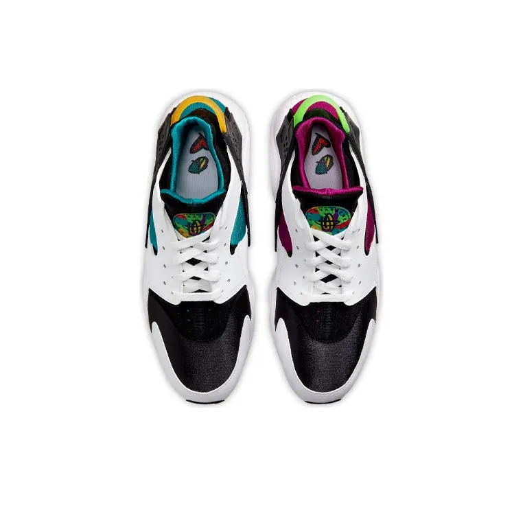 Nike Air Huarache Peace Love & Swoosh-3