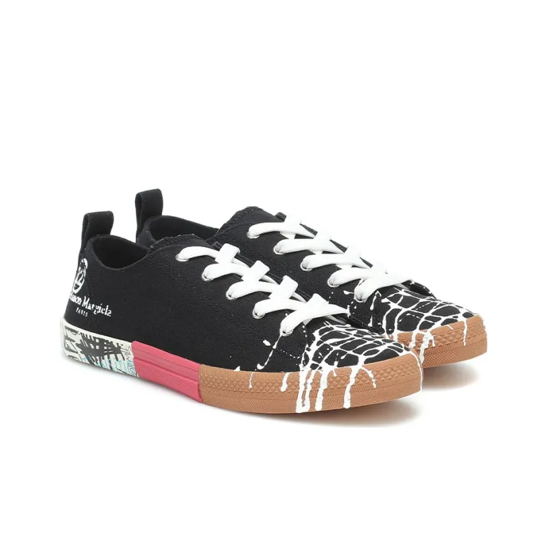Maison Margiela Low Top Stylish Skateboarding Shoes Women's Black Red-3