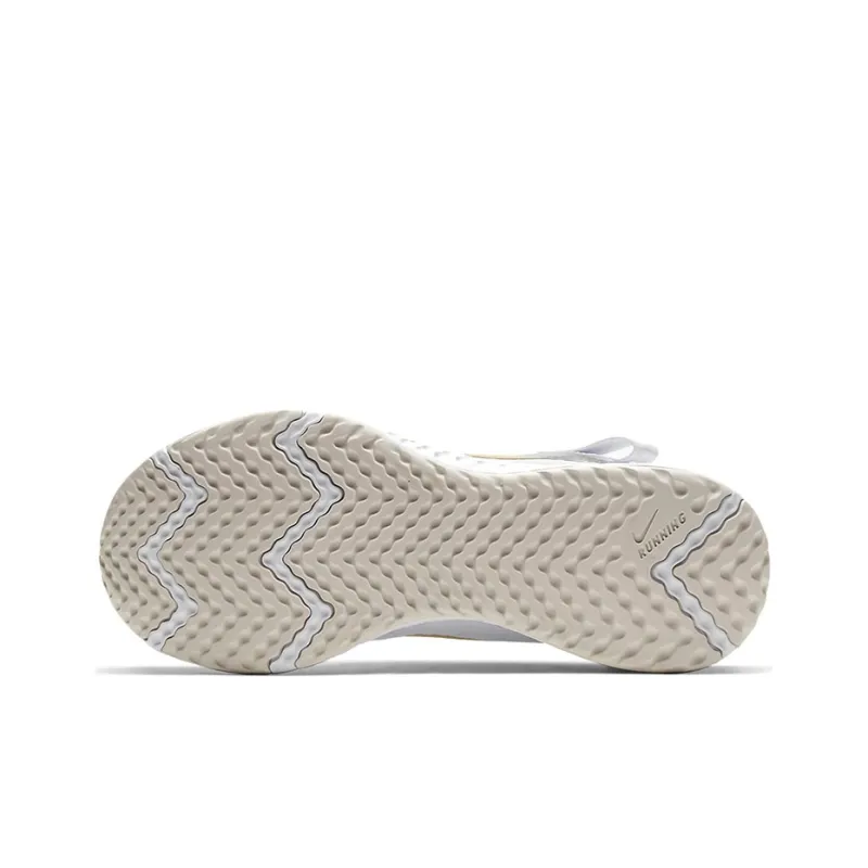 Nike Revolution 5 FlyEase White/Golden Women's-5
