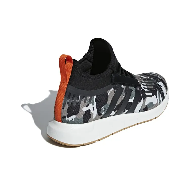 Adidas Swift Run Barrier Camo-3