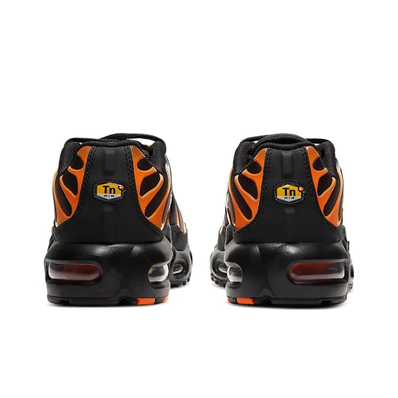 Nike Air Max Plus 'Black Team Orange' Gs-3