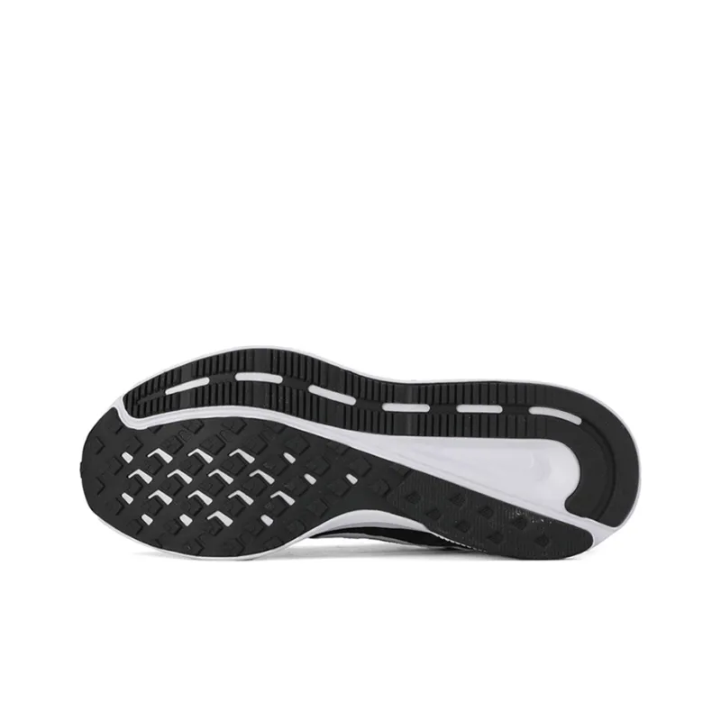 Nike Run Swift 2 Black White-3