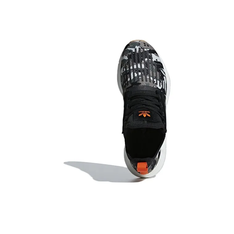 Adidas Swift Run Barrier Camo-4