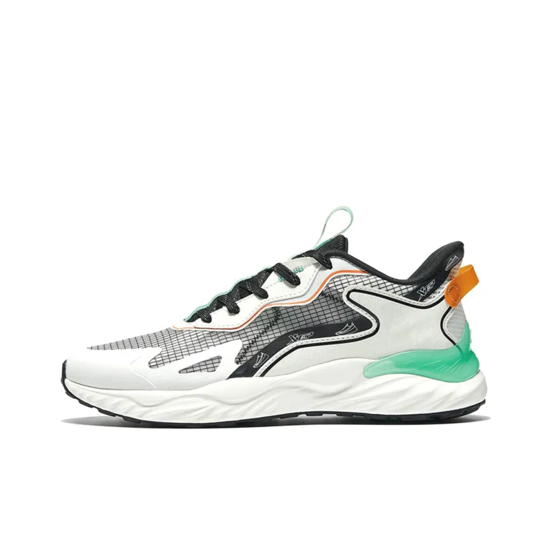 XTEP Low Top Running Shoes Men's White Green-0