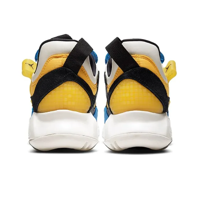Jordan MA2 GS 'University Gold'-4