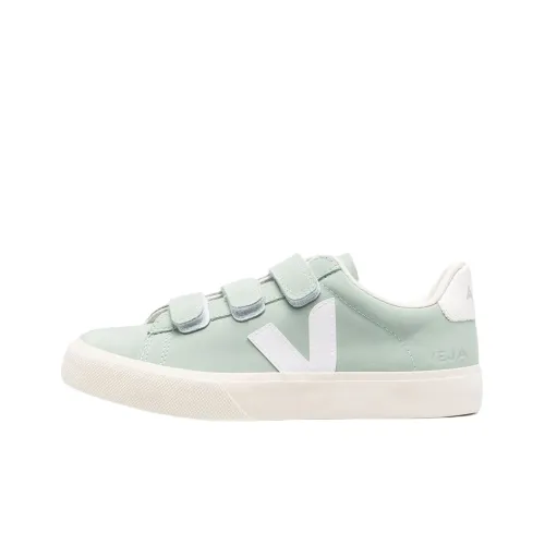 VEJA Recife Skateboard Shoes Women's Low-Top Green