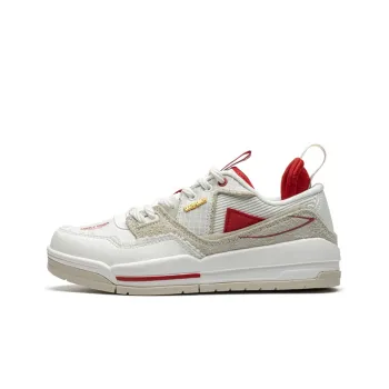 XTEP Donglaiye Wear Resistant Low Top Skateboard Shoes Women's White