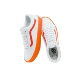 Parte della collaborazione staple vans x Baker