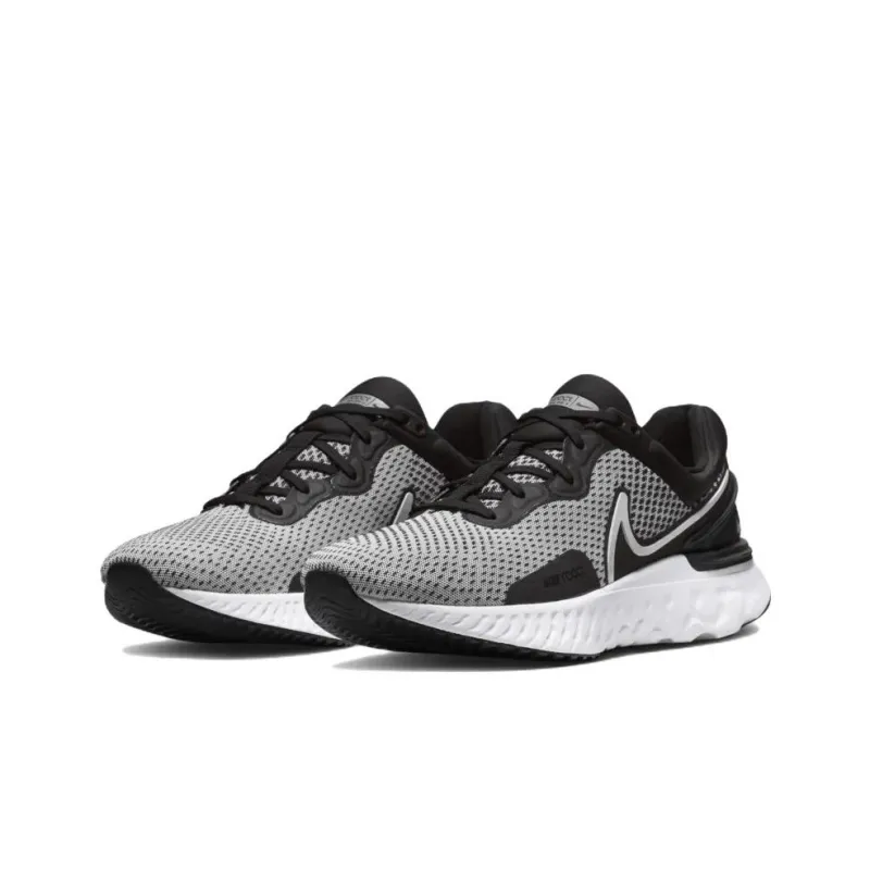 Nike React Miler 3 Black Metallic Silver-2