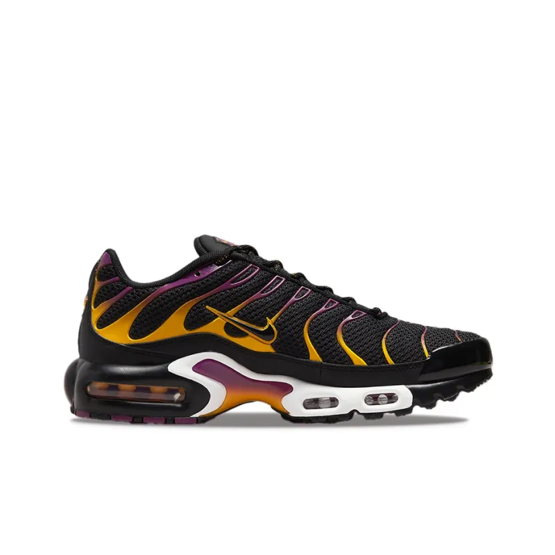 Nike Air Max Plus 'Black University Gold Viotech'-1