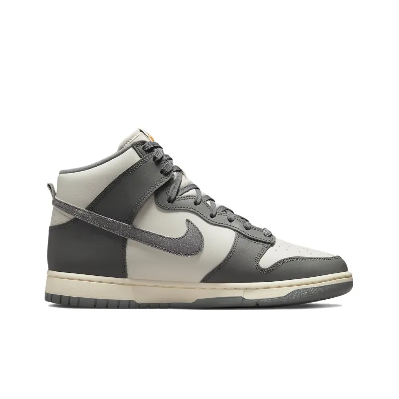 Nike Dunk High Vintage Light Bone Grey-1