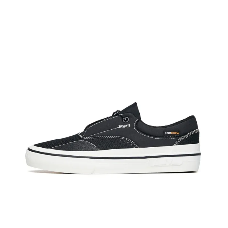 Anta Qian Xing Wear Resistant Low Top Skateboard Shoes Women's Black White Lace Up Version-0