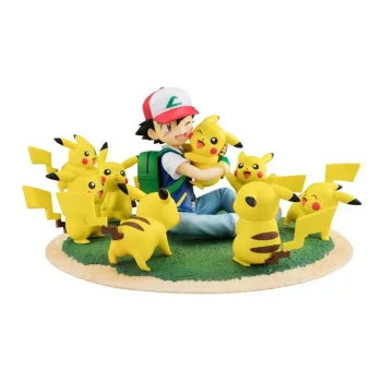 MegaHouse Pikachu Gem Pokémon Little Smart Forest Standard Version Scale Figures