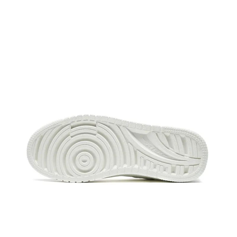XTEP Clover White Slip Resistant, Abrasion Resistant, Breathable Low Top Skateboard Shoes Women's Sail White-3