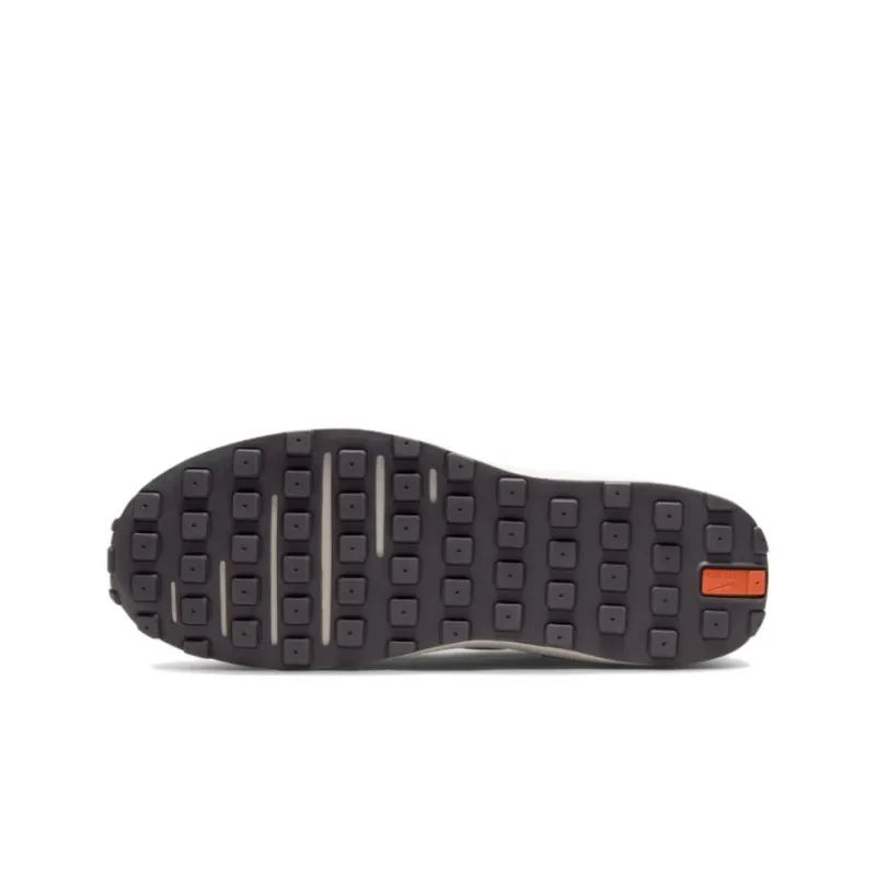 Nike Waffle One Light Chocolate-5