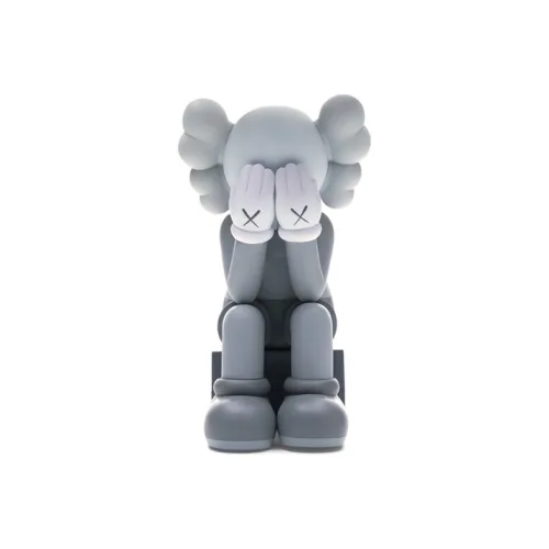 카우스 KAWS 피규어 지나감 그레이 트렌디 피규어 20.3cm