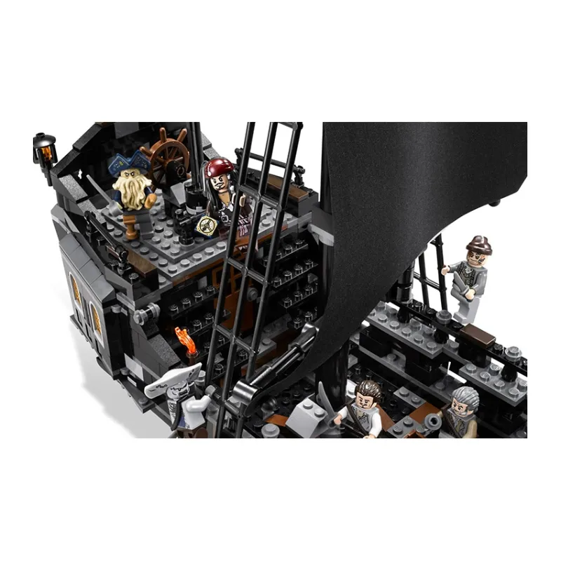 LEGO Pirates Of The Caribbean Collection Black Pearl Characters From Pirates Of The Caribbean Building Blocks 4184-3
