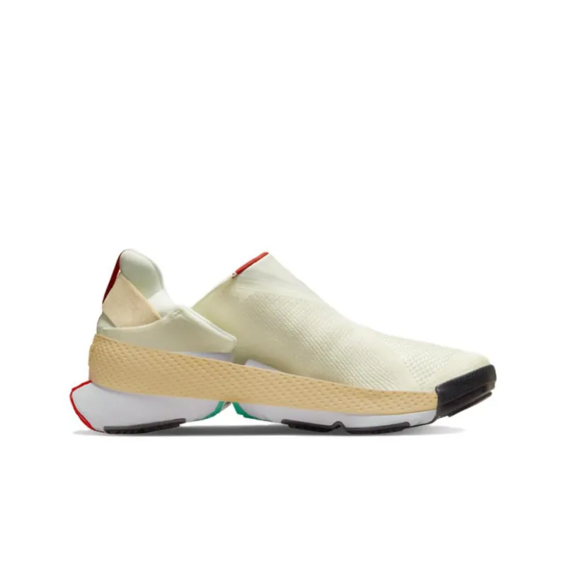 Nike Go FlyEase Sail Sanddrift Gym Red-1