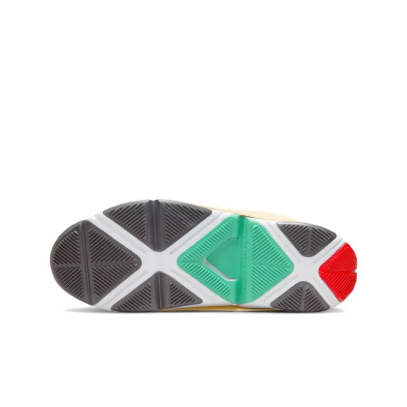 Nike Go FlyEase Sail Sanddrift Gym Red-5