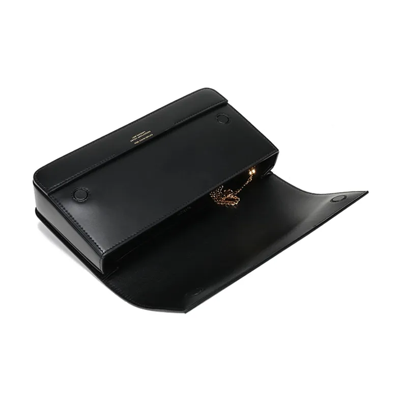 Burberry Horseferry Clutches-4