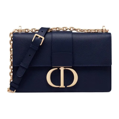 DIOR 30 Montaigne Shoulder Bags