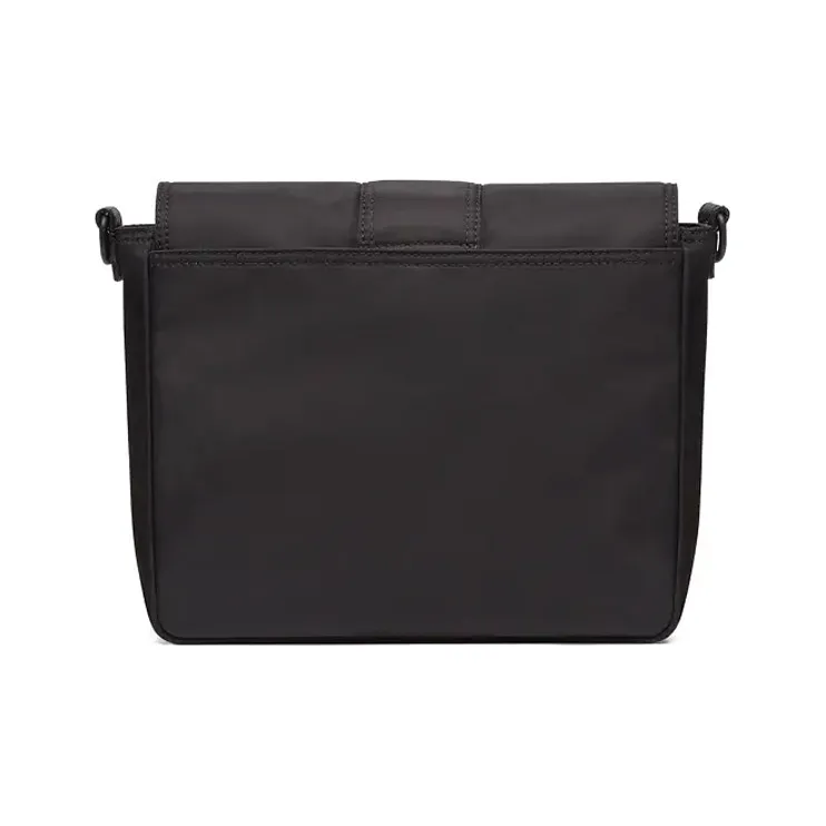 FENDI Baguette Crossbody Bags-3