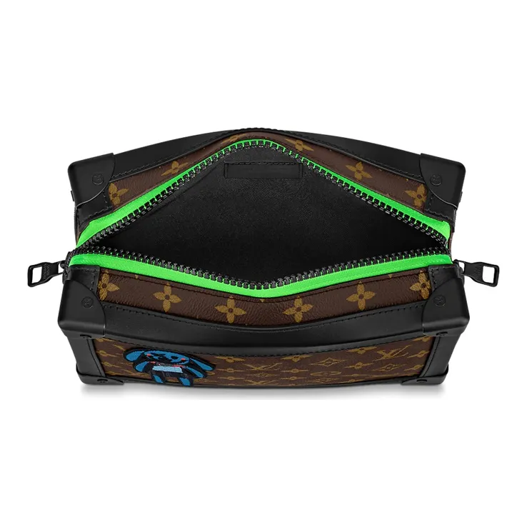 LOUIS VUITTON Soft Trunk-3