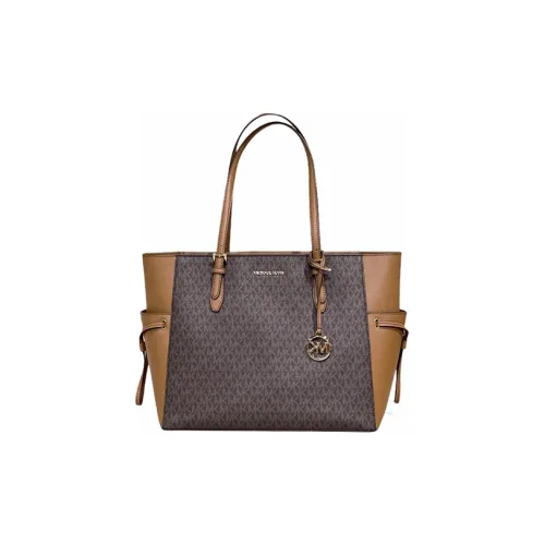 MICHAEL KORS Gilly Crossbody Bags