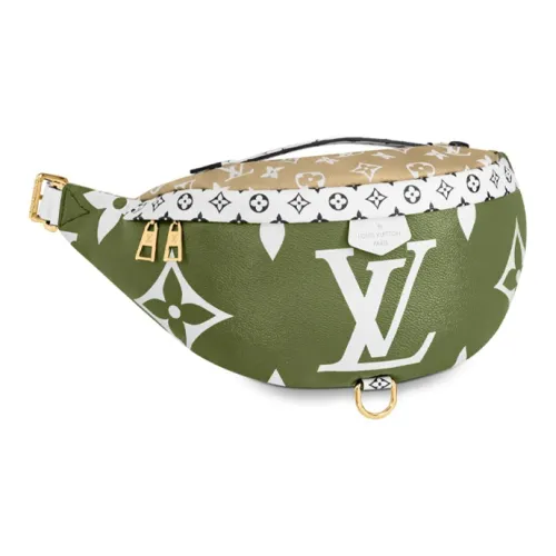 LOUIS VUITTON Bumbag Monogram Giant Khaki Green/Beige