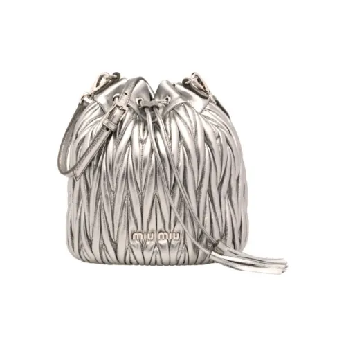 MIU MIU Matelassé Soft Sheep Leather Bucket Bags Shoulder Bag Crossbody Bag Women's ensemble