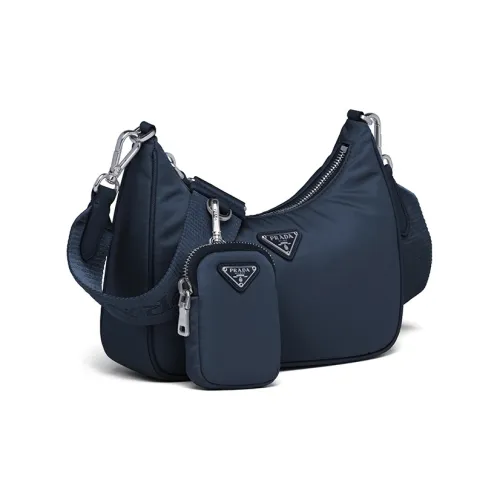 PRADA Re-Edition 2005 Nylon Bag Navy