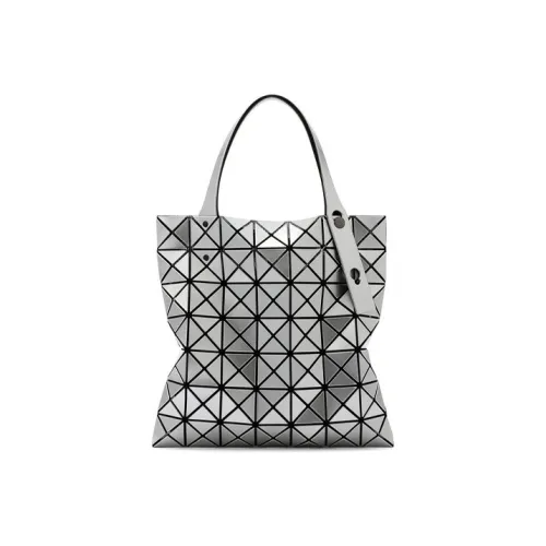 ISSEY MIYAKE Female PVC Prism Lingge Seven Grid Single-Shoulder Bag Silver