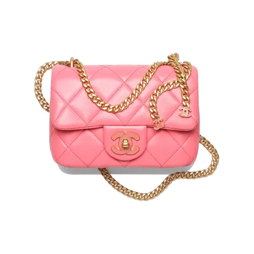 CHANEL Shoulder Bags