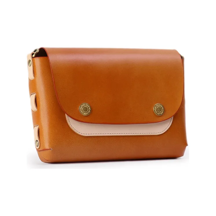 LINE ARTISANAL Crossbody Bags-2