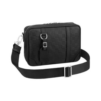 LOUIS VUITTON Sirius Messenger