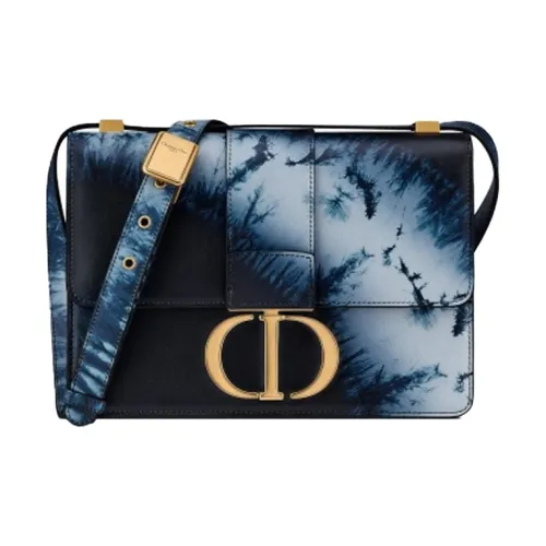 DIOR 30 Montaigne Shoulder Bags