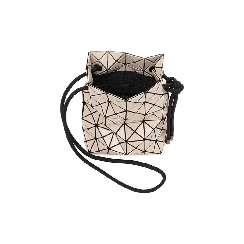 ISSEY MIYAKE Prism Polyester Bucket Bag, Shoulder Bag, Crossbody Bag Women's Beige-4