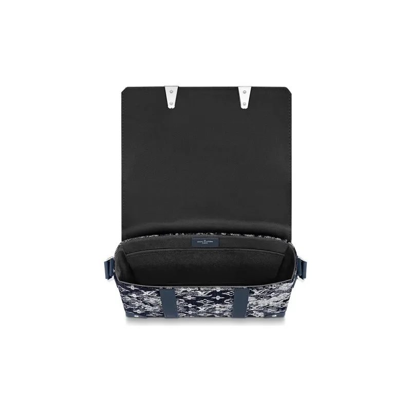LOUIS VUITTON Monogram Tapestry Trunk Messenger-3