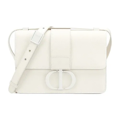 DIOR 30 Montaigne Shoulder Bags